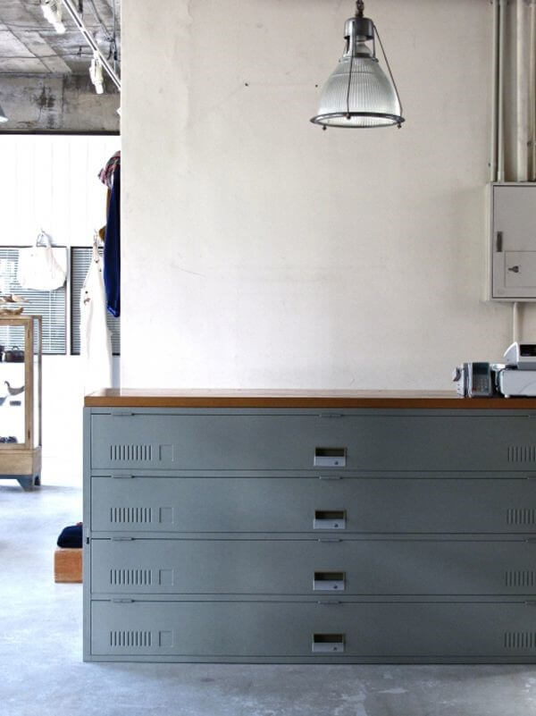 Artistically Reusing Second hand Shelving USE